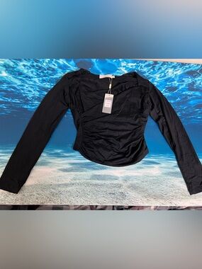 Women's Black Long-Sleeve Ruched Scoop Neck Top